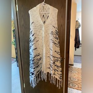 LuLaRoe Mimi Wrap Poncho Scarf One Size